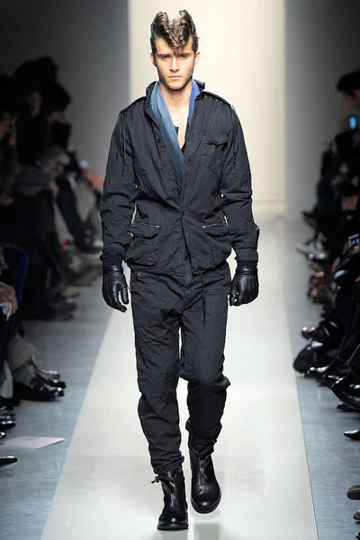 Look 2